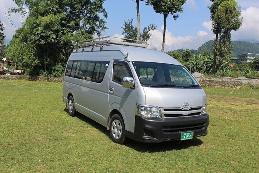 Jumbo Toyota Hiace for 10~15 pax 4