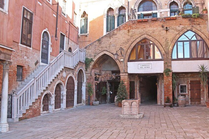 Secret courtyard 2
