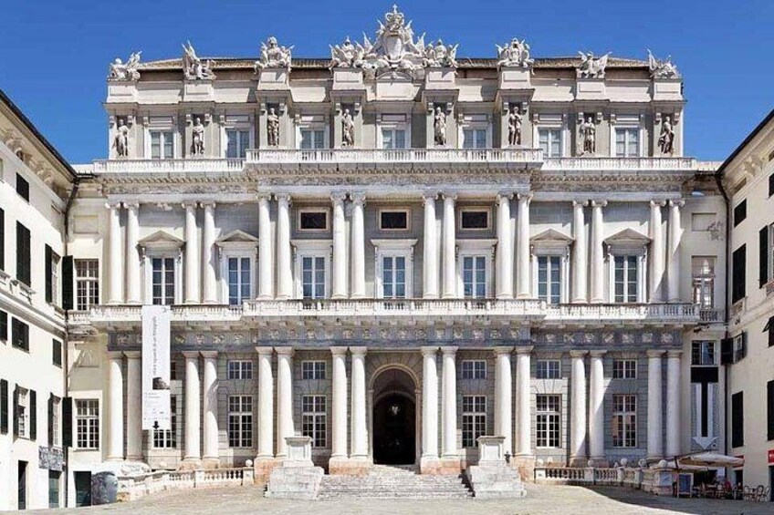 Genova, from Milan, private guided tour, by car. 2