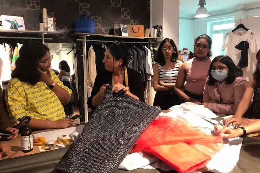 Fashion Workshop in Atelier and Fashion District Tour