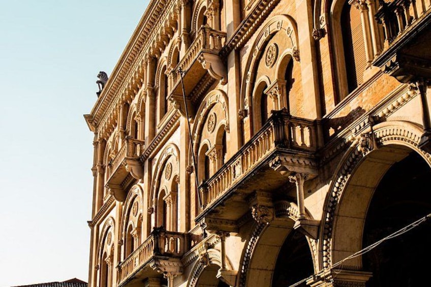 Live Padua as a local 2