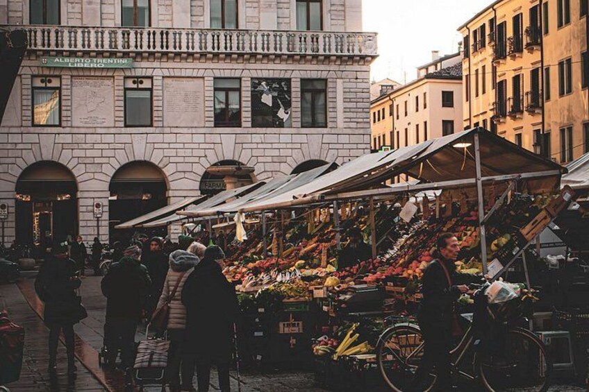 Live Padua as a local 2