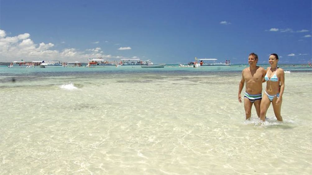 Couple enjoying the amazing beaches of Maceio 