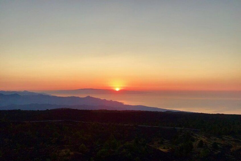 Etna Alba: Exciting excursion with Typical Sicilian Breakfast (Private Tour)