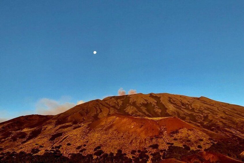 Etna Alba: Exciting excursion with Typical Sicilian Breakfast (Private Tour)