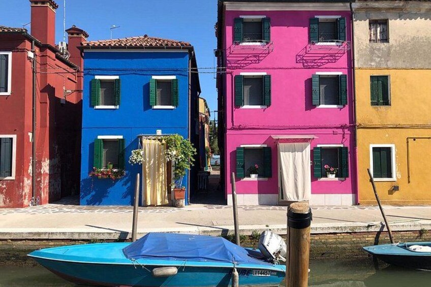 Luxury Tour of Murano & Burano by Private Boat and Guide 4