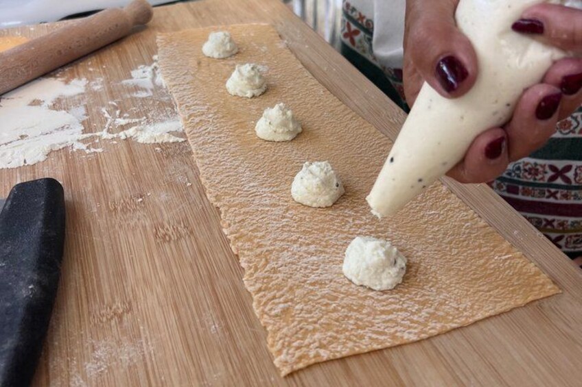 Siracusa: Local fresh pasta course 3 shapes and 3 sauces 3