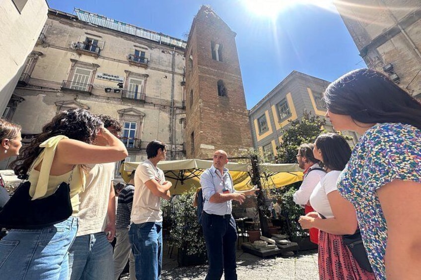 Naples: Street Food and Sightseeing Tour with Local Expert 3