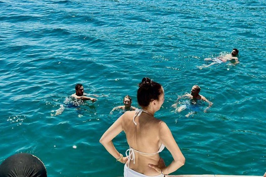 Istanbul Bosphorus &Black Sea Lunch Cruise with Swimming on Yacht 4