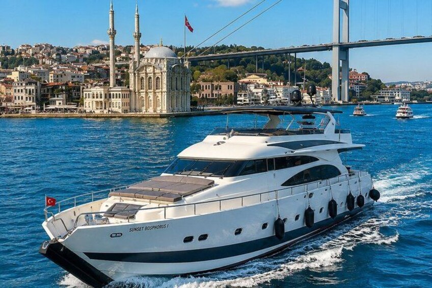 Istanbul Bosphorus &Black Sea Lunch Cruise with Swimming on Yacht 5