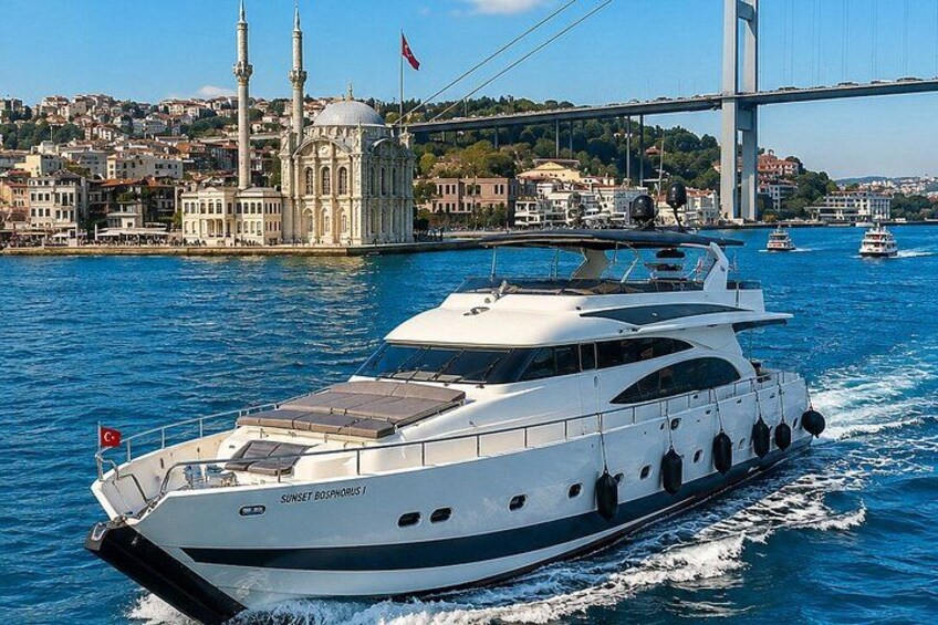 Istanbul Bosphorus &Black Sea Lunch Cruise with Swimming on Yacht 5