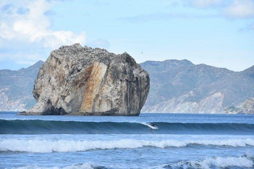 Witches Rock Surf Tour by Boat for ADVANCED surfers 1