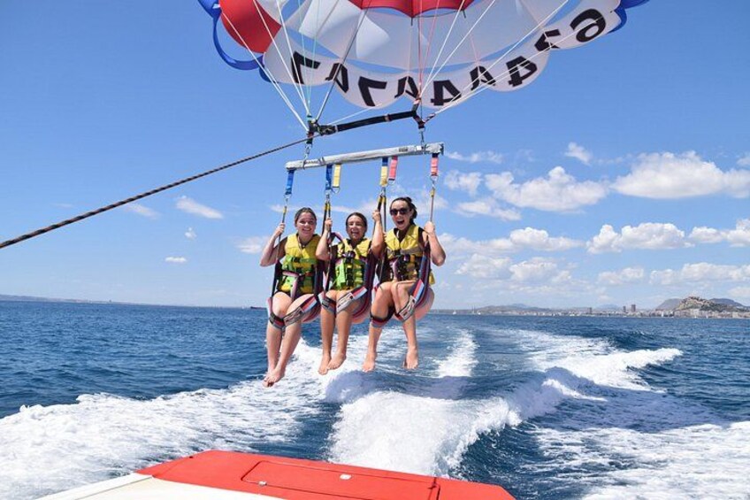 Parasailing in Alicante 4