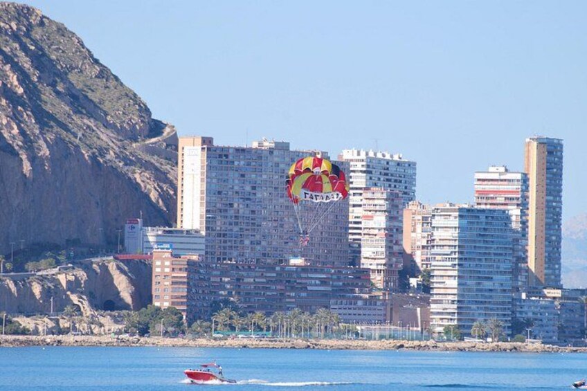 Parasailing in Alicante 3