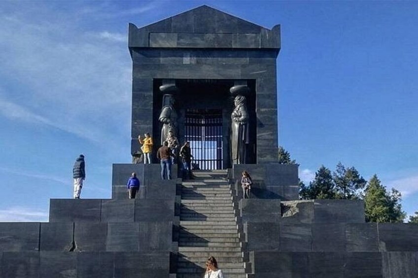 Belgrade City Tour and Avala Mountain 2