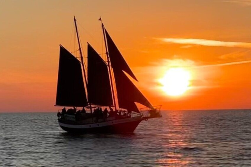 Suncoast Sailing's Sunset Sailing Experience! 3