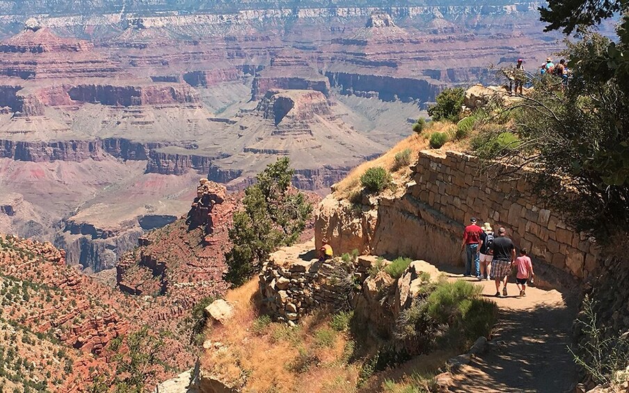 Grand Canyon Hiking 7-Guest Limit Tour: Sedona & Flagstaff