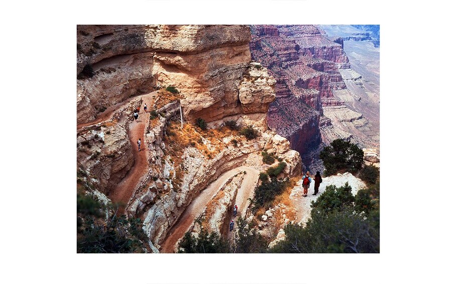 Grand Canyon Hiking 7-Guest Limit Tour: Sedona & Flagstaff