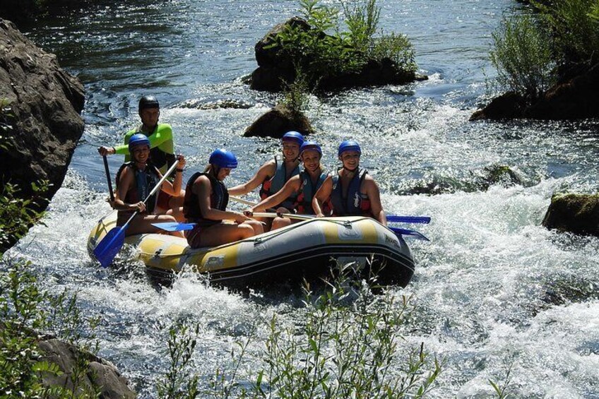 Rafting on Cetina in a small group with elements of canyoning & cliff jumping 5