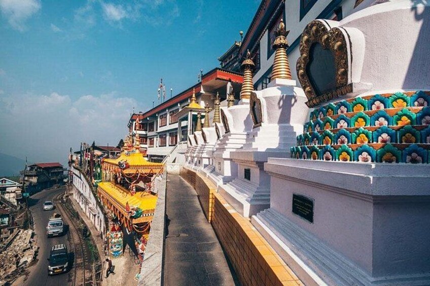 A place where every little monk of Darjeeling get their wisdom. A great place to visit and to find the inner peace. 4