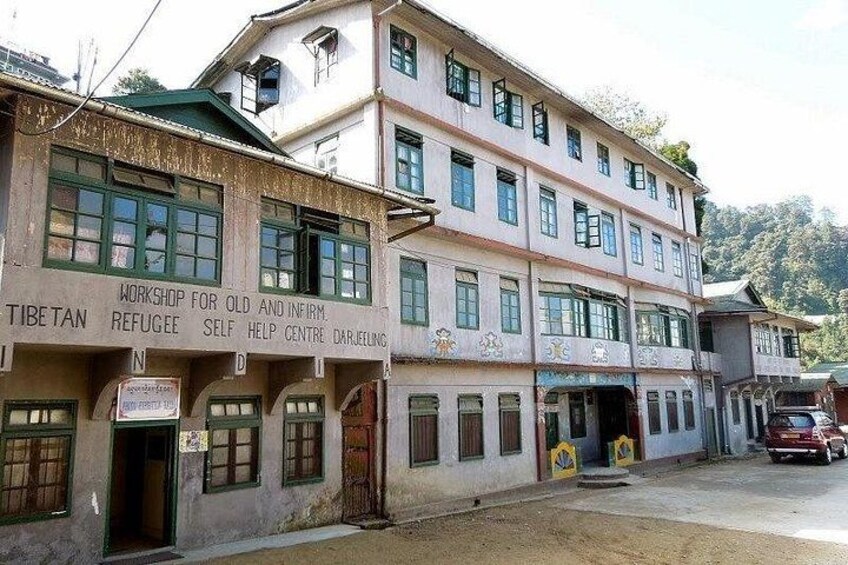 Tibetian Refugee Center is the embodiment of the spirit of hospitality of Darjeeling used to help the tibetian refugees. 5