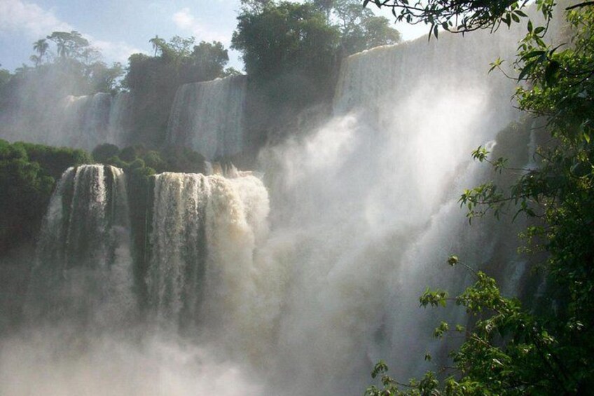 Iguazú Argentine Falls with Jungle Walk and Boat 4