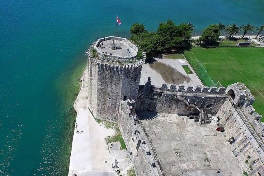 Blue Lagoon and Trogir town - half day speed boat tour 3