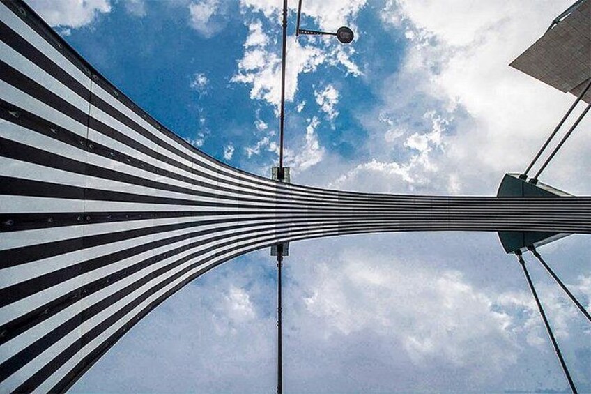 BILBAO, the "dressed" suspension bridge by Buren 1