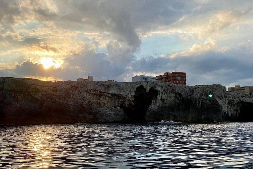Boat tour Ortigia, sea caves and Pillirina 2h 3