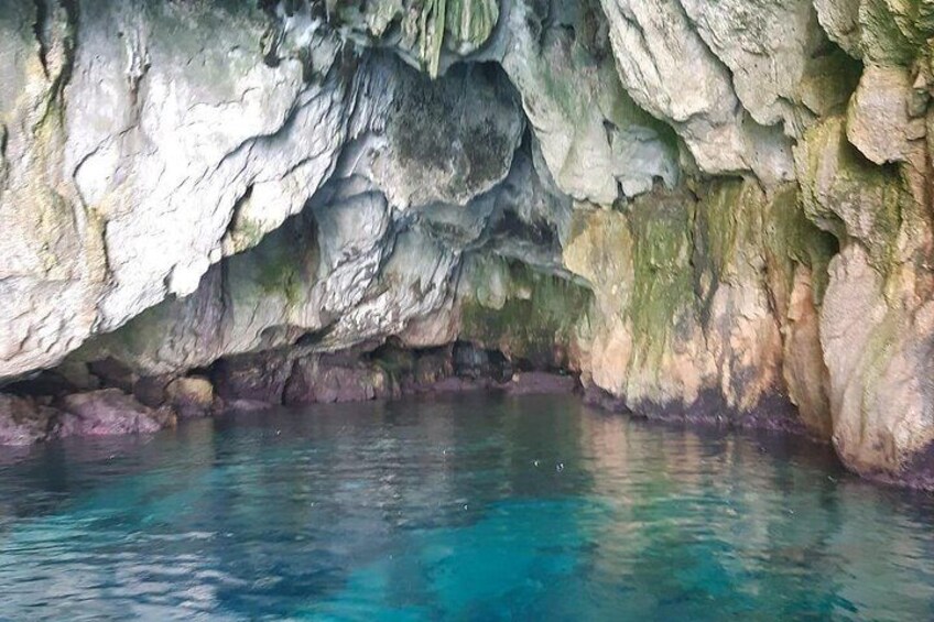Boat tour Ortigia, sea caves and Pillirina 2h 4