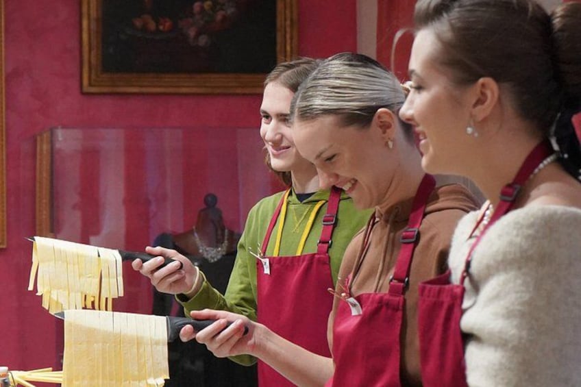 Authentic Pasta & Tiramisu Cooking Class in Milan 2