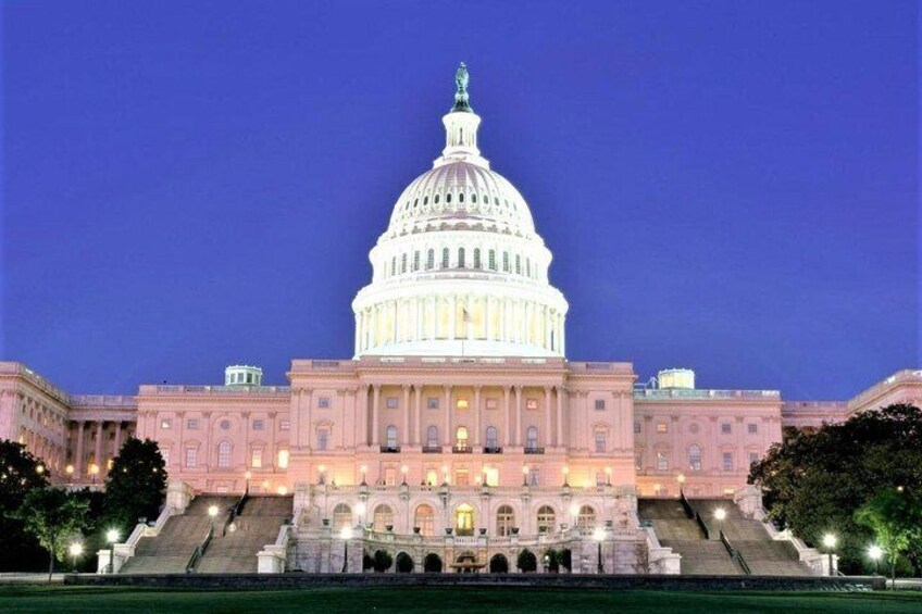 Under the Stars: Exclusive Night Tour of DC - Up to 5 Guests 