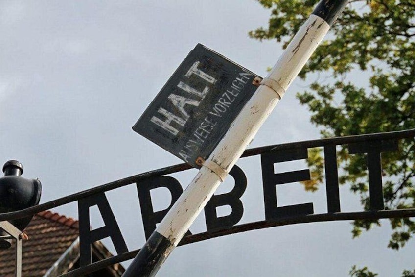 Auschwitz day tour from Warsaw by private car with lunch 1