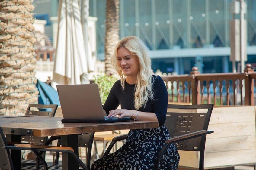 Hire Photographer, Professional Photo Shoot - Abu Dhabi 4