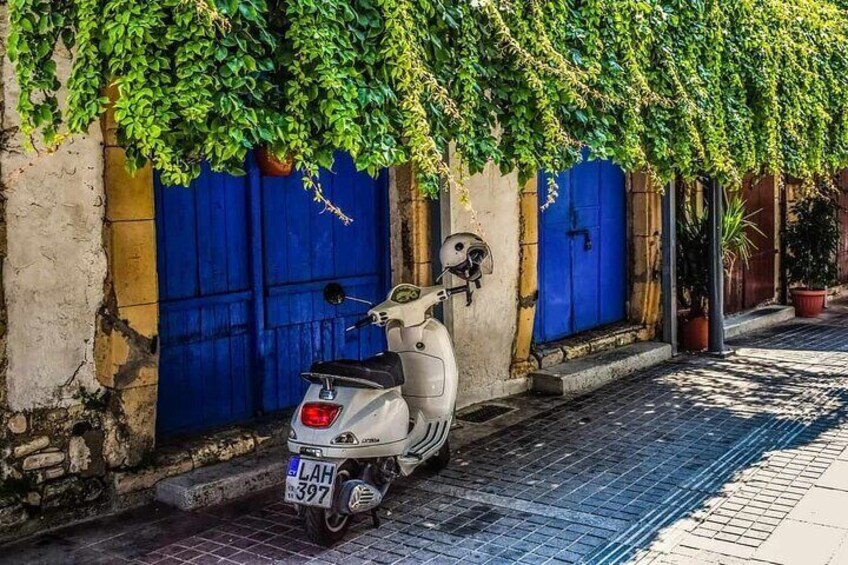  Guided tour "Love stories of Larnaka"