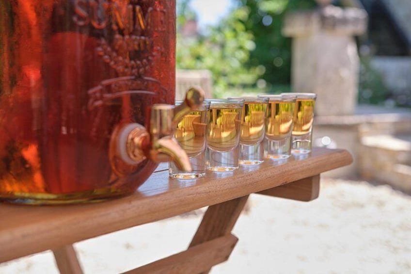 Ratafia 2