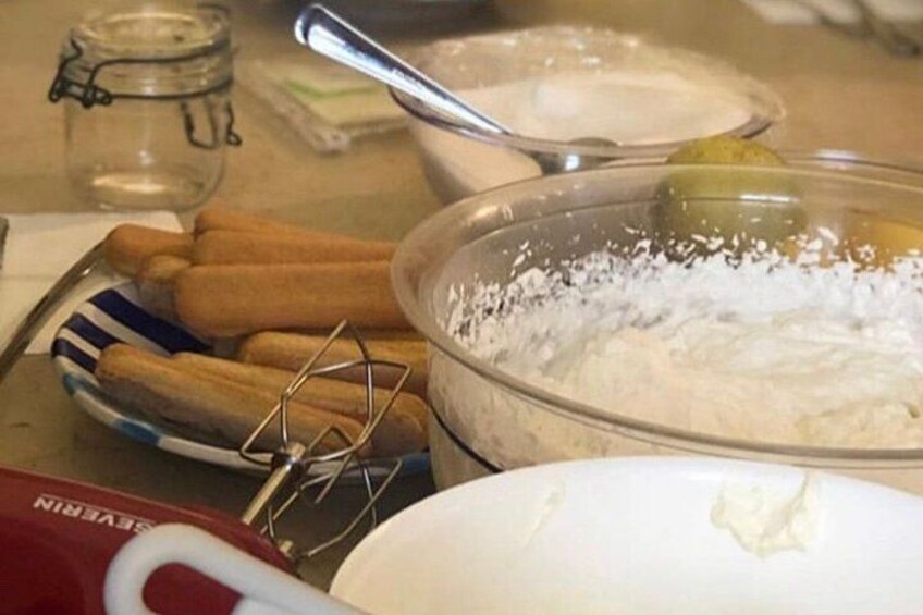 Pasta & Traditional Sorrento Cuisine with Pickup - 100% Hands On 4