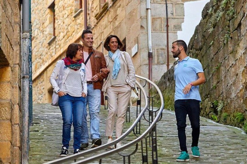 Private Txakoli wine tour in Getaria from San Sebastian 2