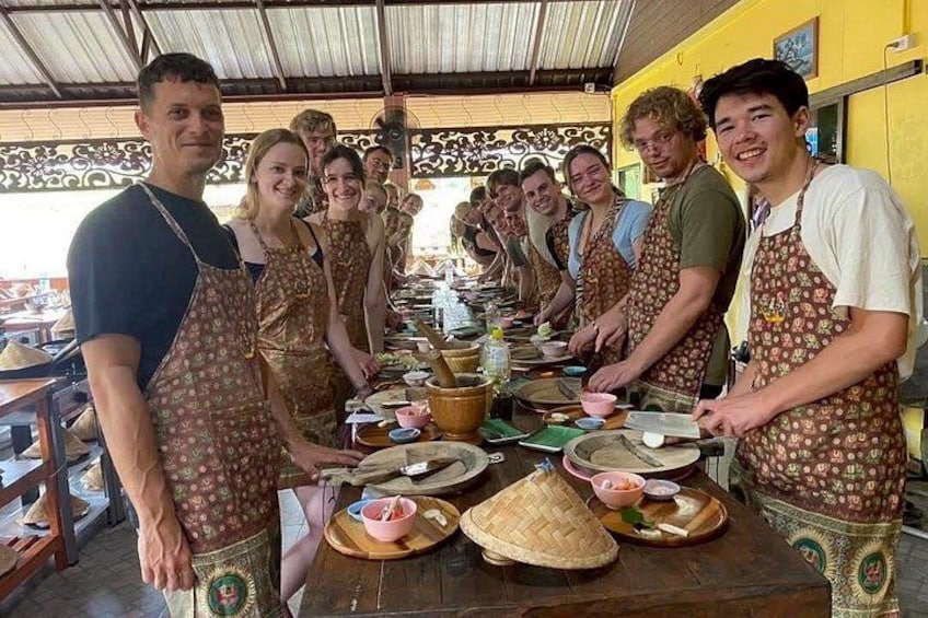Cooking Evening Class Chiang Mai Visit Organic Garden and Market 4