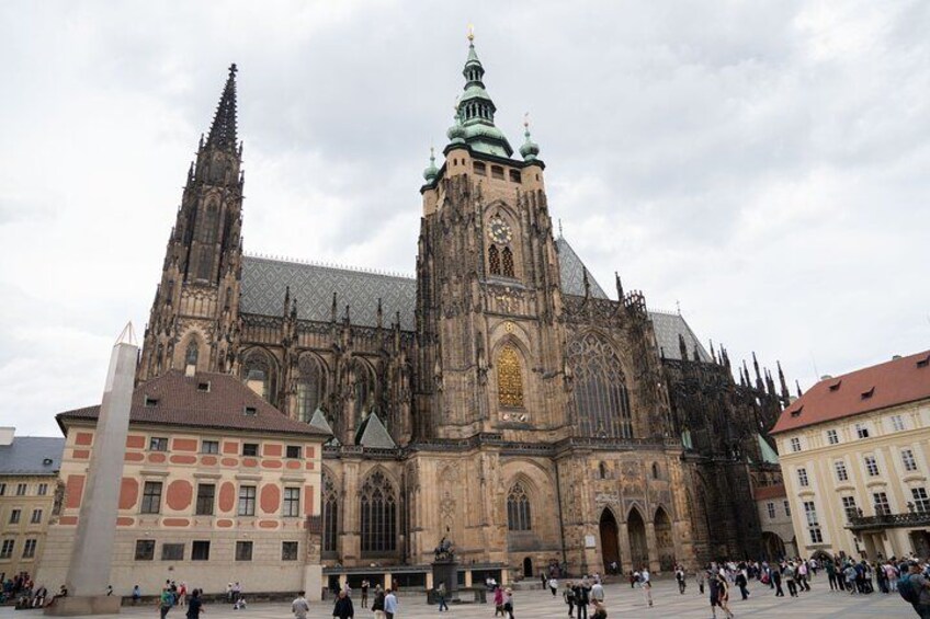 Small-Group Tour of Prague Castle with a local guide 1