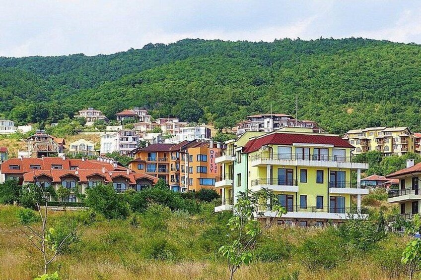 Scenic Private Tour in Sveti-Vlas for Lovebirds 3