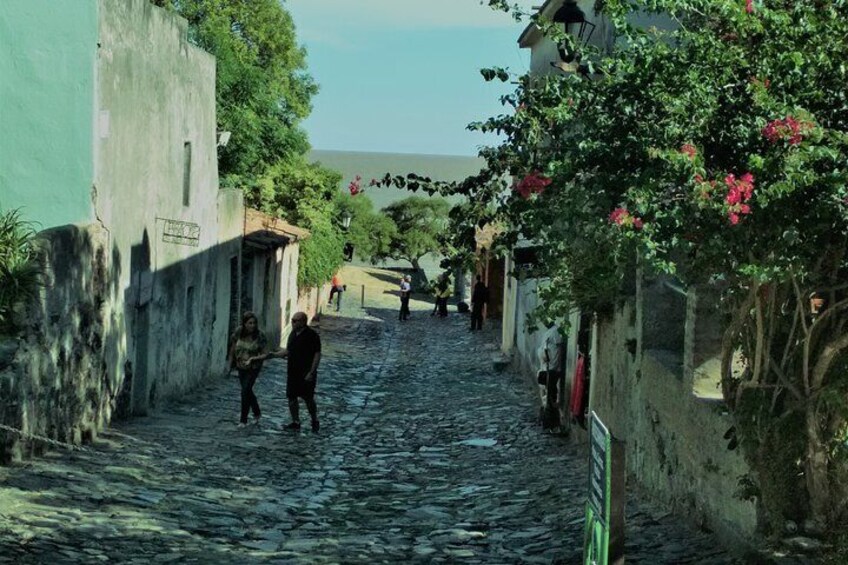 Colonia del Sacramento, stories with portuguese and spanish heritage