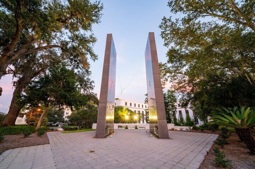 Guided tour "Love Stories of Tallahassee"