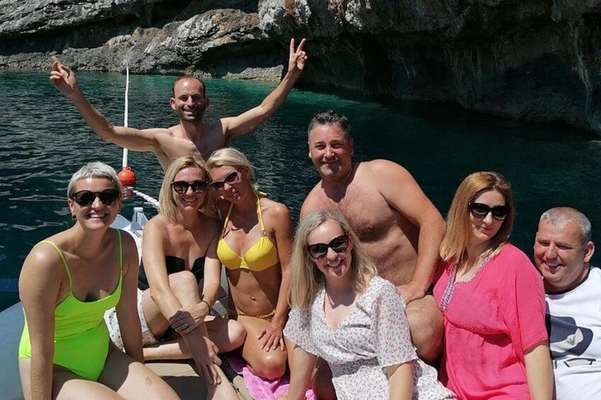 Blue Cave & Hvar, 5 Islands Speedboat with Luxury Seats in Shade 2