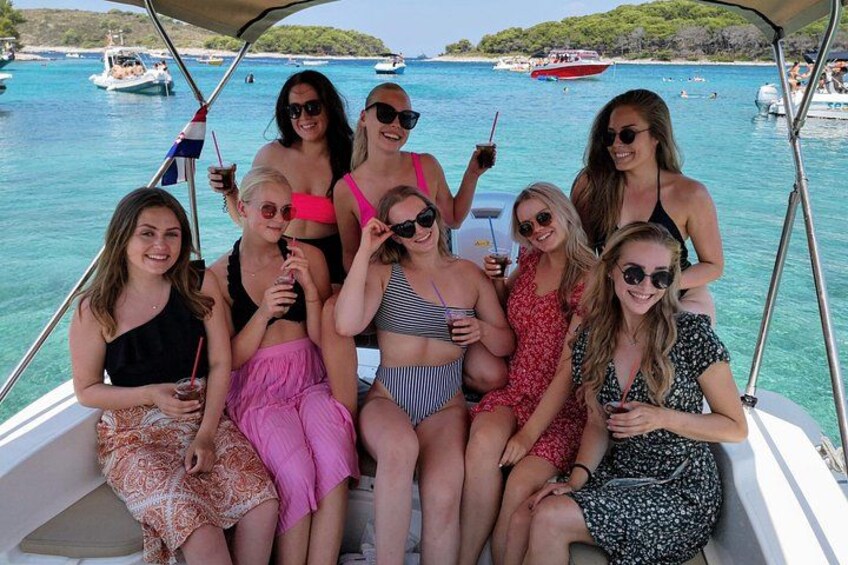 Blue Cave & Hvar, 5 Islands Speedboat with Luxury Seats in Shade 3