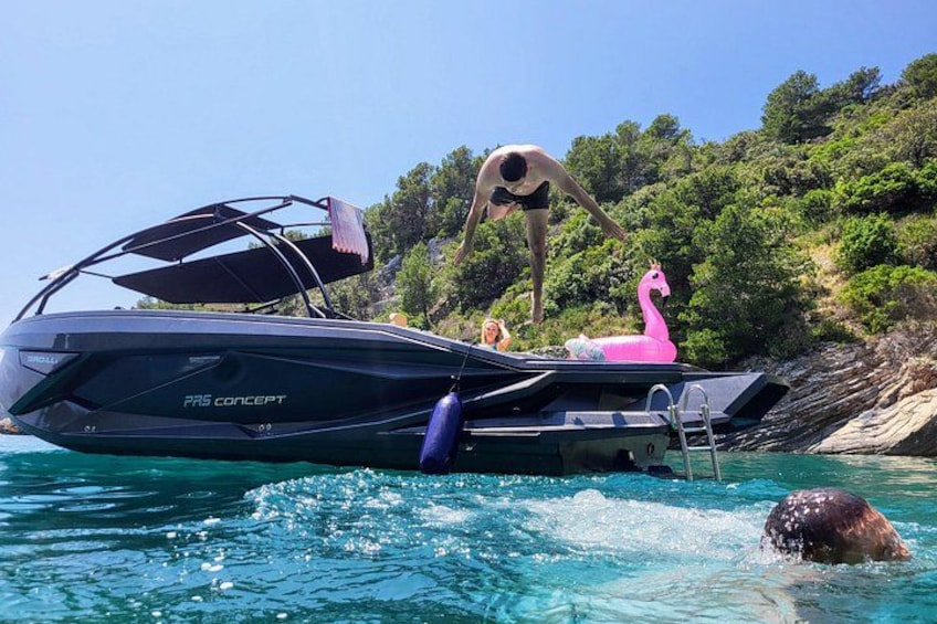 Blue Cave & Hvar, 5 Islands Speedboat with Luxury Seats in Shade 1