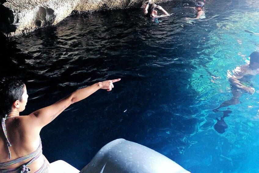 Blue Cave & Hvar, 5 Islands Speedboat with Luxury Seats in Shade 4