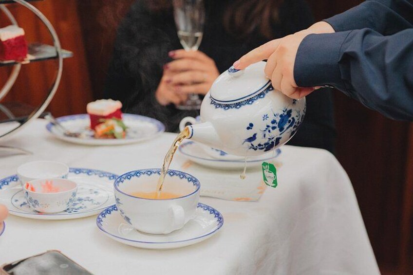 Amsterdam Afternoon Tea Canal Cruise With Optional Drinks Upgrade 4