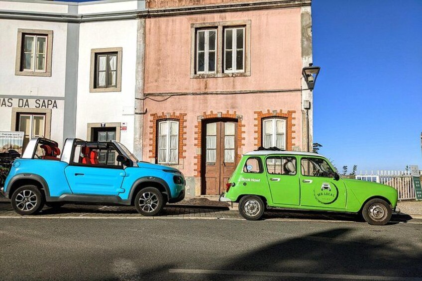 Private Sintra Tour Palaces and Coast by Vintage Car or Jeep 4