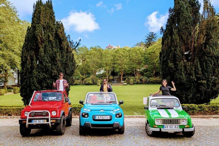 Private Sintra Tour Palaces and Coast by Vintage Car or Jeep 4